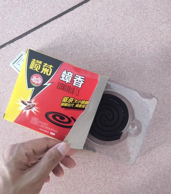 蟑螂药杀蟑螂有用吗_灭蟑螂药_灭蟑螂的药长什么样子